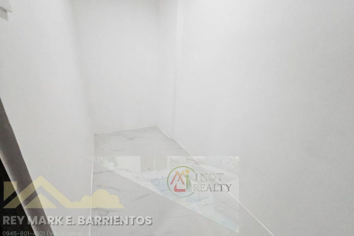 4 Bedroom House for Sale in Pulang Lupa Dos, Las Piñas, Metro Manila – photo 7