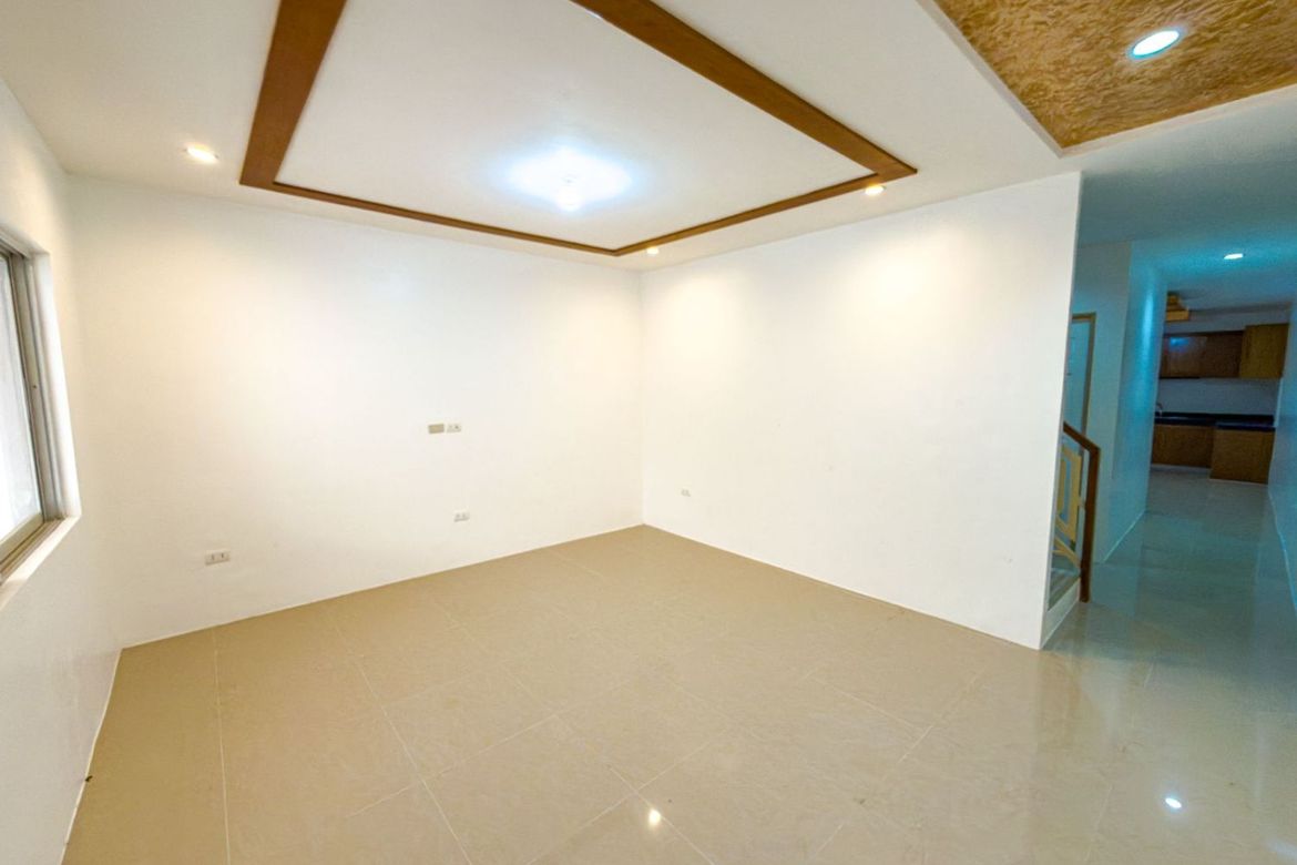 4 Bedroom House for Sale in Pulang Lupa Dos, Las Piñas, Metro Manila – photo 5