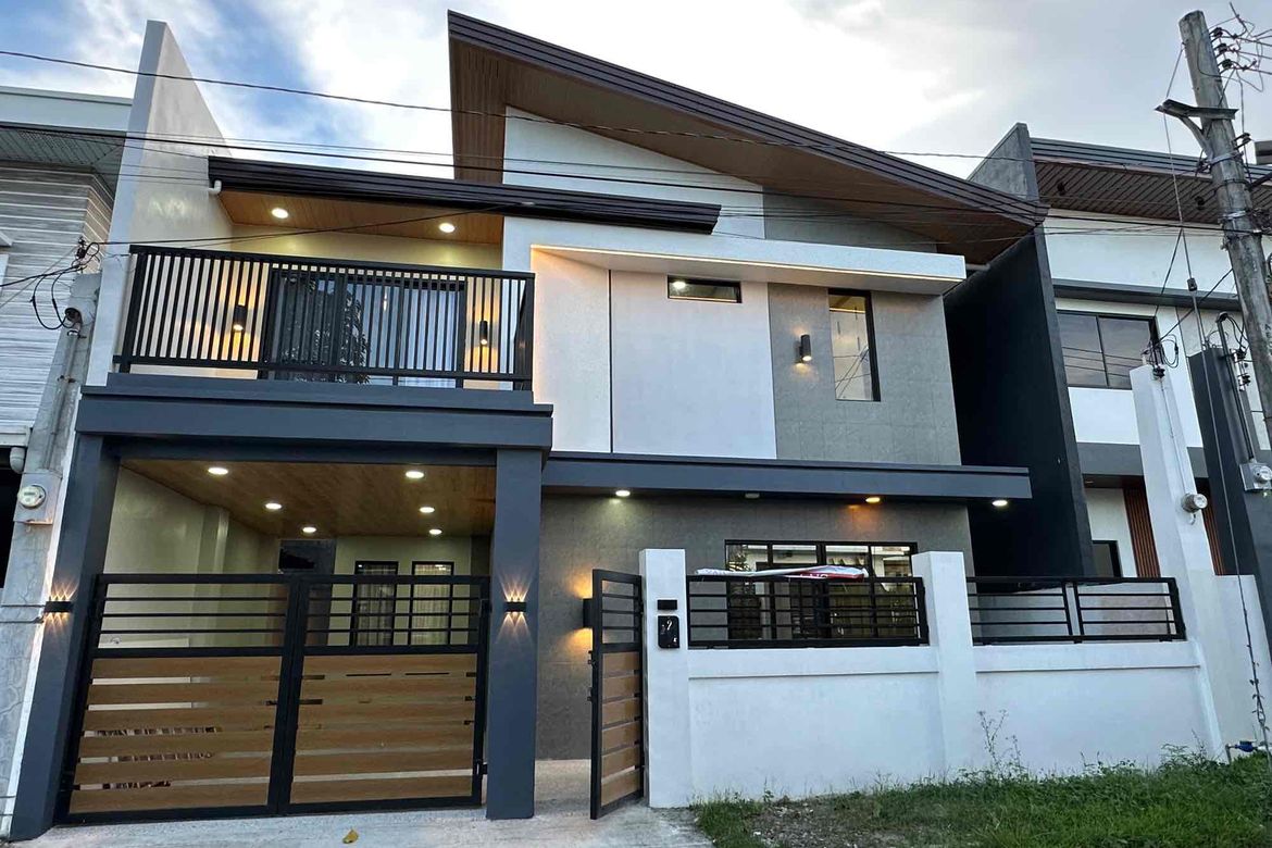 4 Bedroom House for Sale in Pulung Bulu, San Fernando, Pampanga
