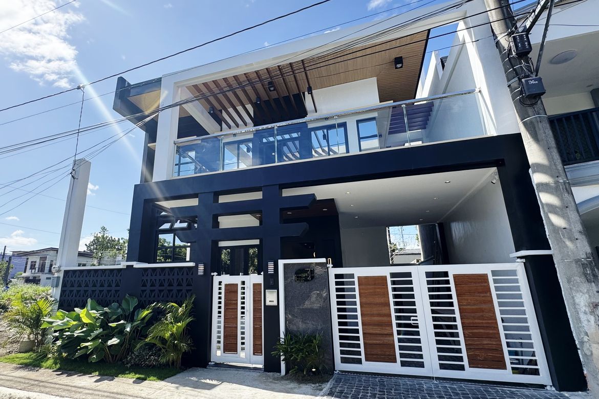 4 Bedroom House for Sale in Punta, Calamba, Laguna