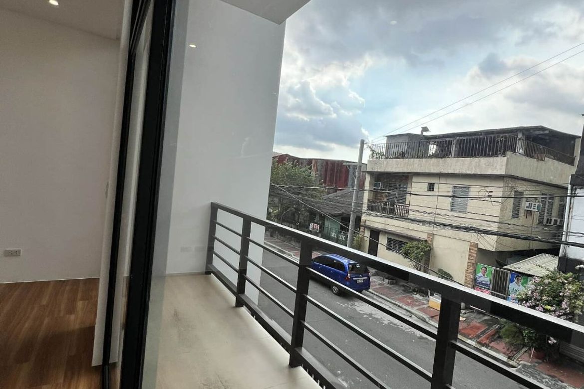 4 Bedroom House for Sale in Quirino 2-A, Quezon City, Metro Manila near LRT-2 Anonas – photo 5