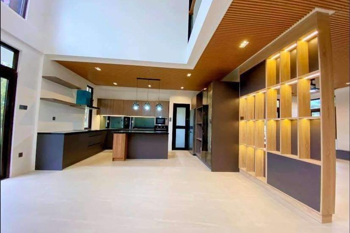 4 Bedroom House for Sale in Royale Tagaytay Estates, Buck Estate, Alfonso, Cavite – photo 2