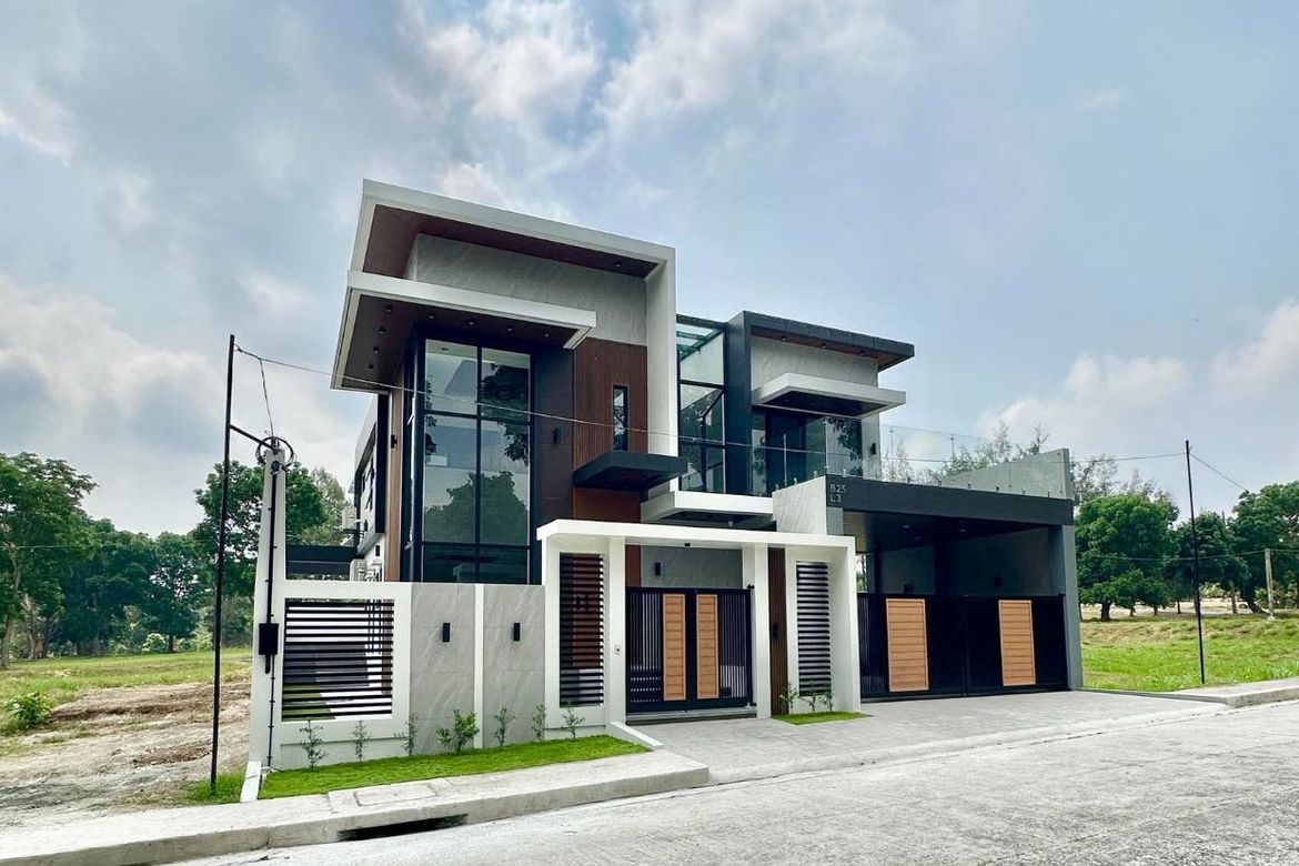 4 Bedroom House for Sale in Royale Tagaytay Estates, Buck Estate, Alfonso, Cavite – photo 2
