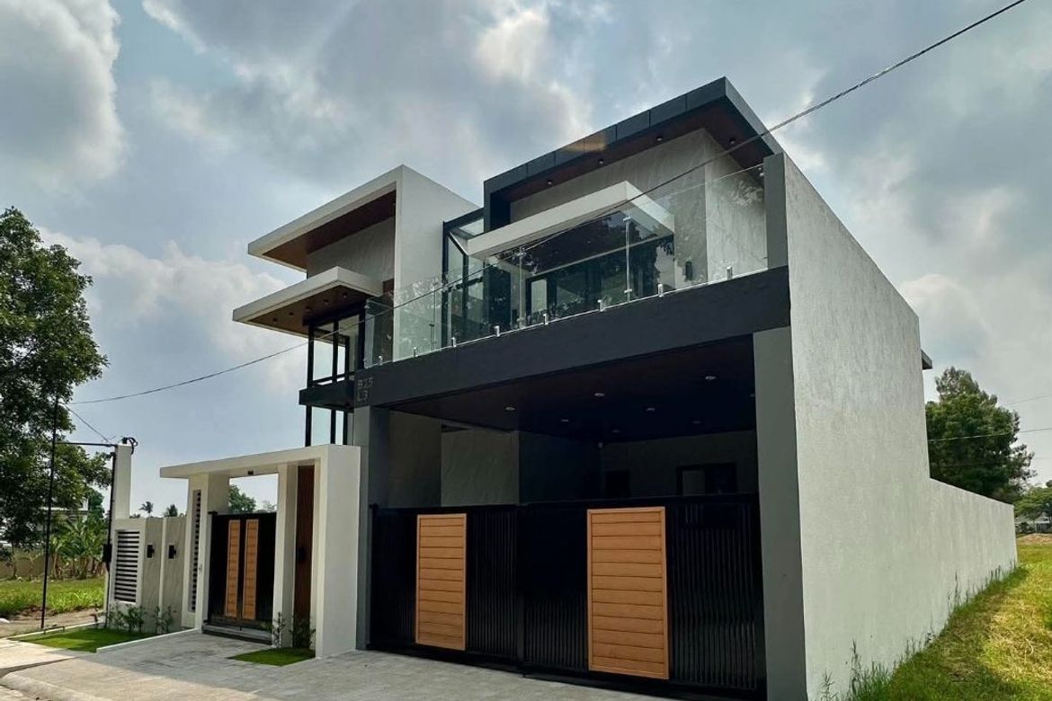 4 Bedroom House for Sale in Royale Tagaytay Estates, Buck Estate, Alfonso, Cavite – photo 3