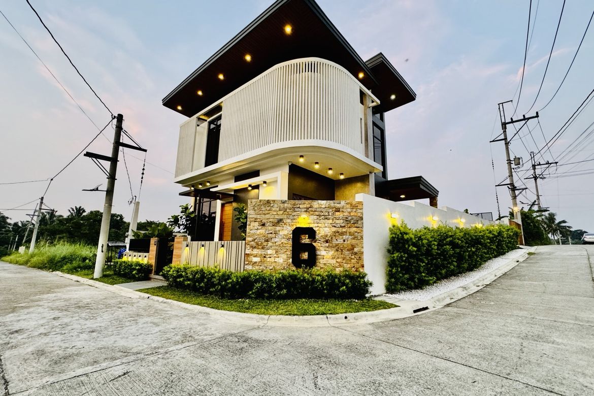 4 Bedroom House for Sale in Salaban, Amadeo, Cavite
