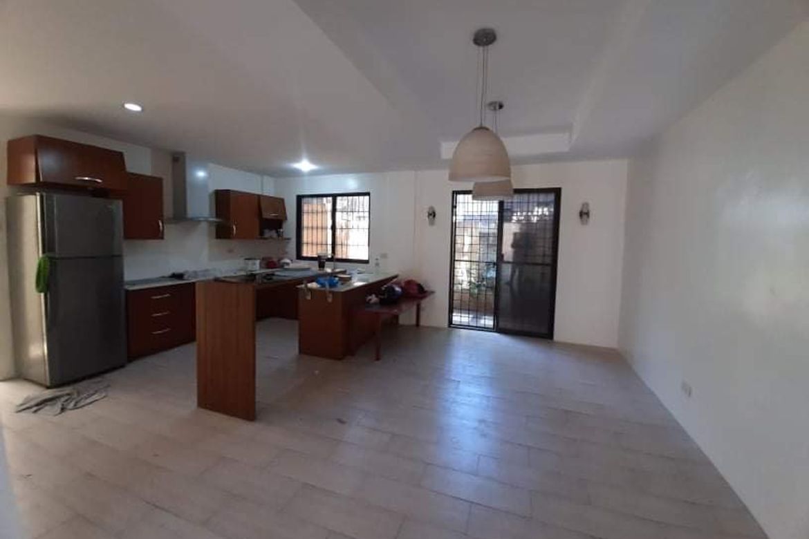 4 Bedroom House for Sale in San Andres, Cainta, Rizal