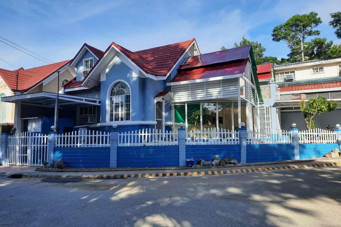 4 Bedroom House for Sale in San Antonio, San Pedro, Laguna – photo 2