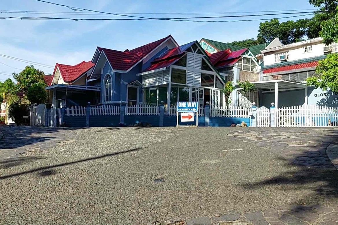 4 Bedroom House for Sale in San Antonio, San Pedro, Laguna – photo 4