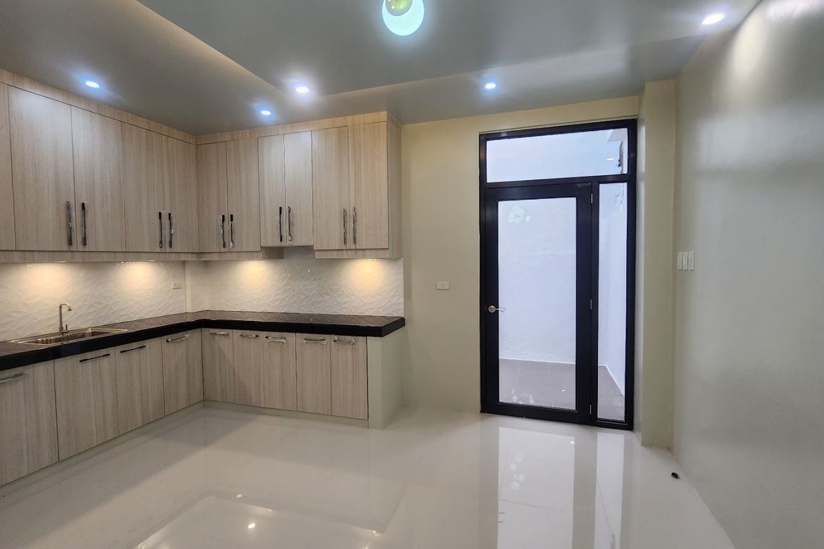 4 Bedroom House for Sale in San Isidro, Angono, Rizal – photo 5