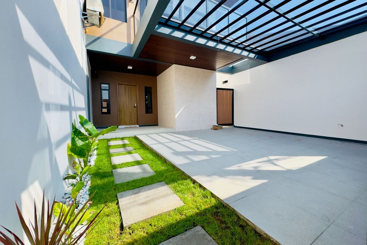 4 Bedroom House for Sale in San Isidro, Parañaque, Metro Manila – photo 5