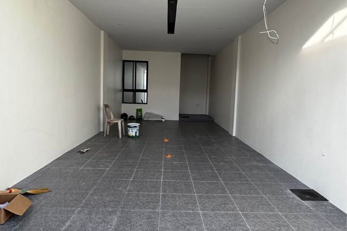 4 Bedroom House for Sale in San Isidro, Parañaque, Metro Manila – photo 5