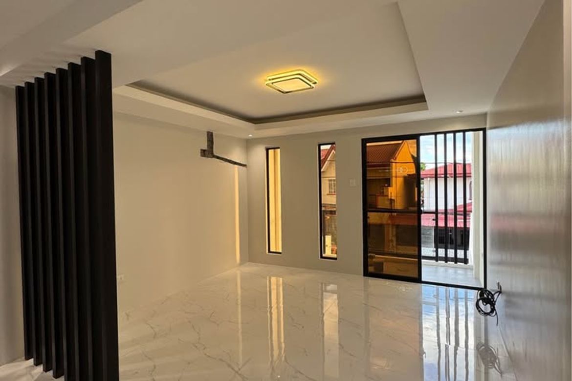4 Bedroom House for Sale in San Isidro, Parañaque, Metro Manila – photo 6