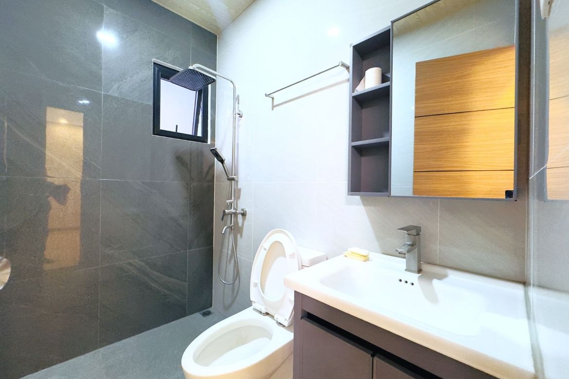 4 Bedroom House for Sale in San Isidro, Parañaque, Metro Manila – photo 7