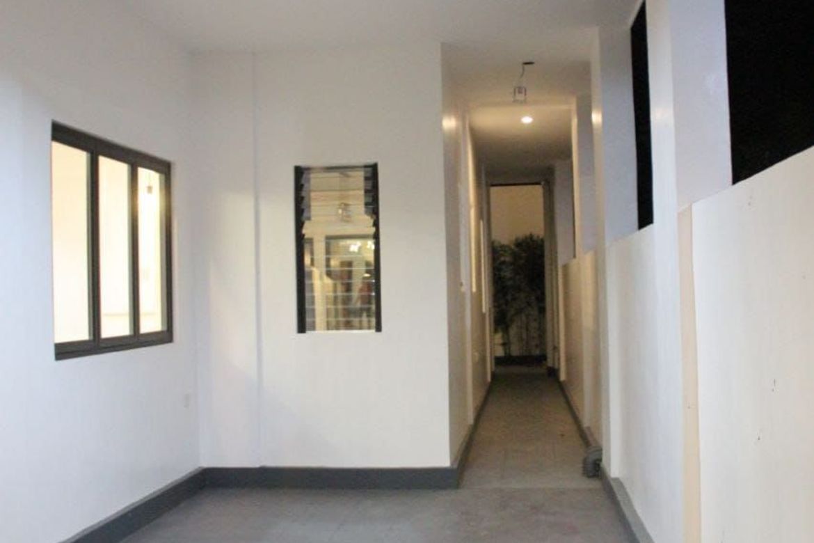 4 Bedroom House for Sale in San Isidro, Parañaque, Metro Manila – photo 3