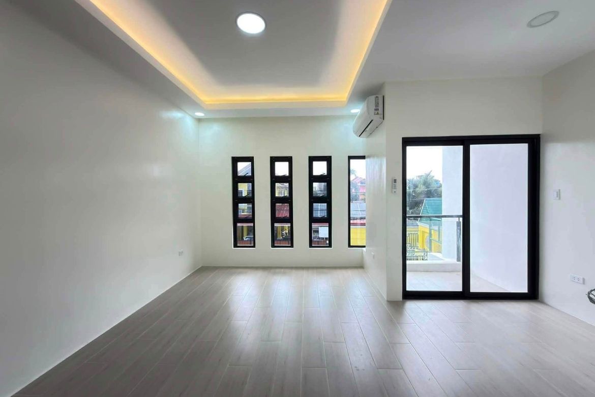 4 Bedroom House for Sale in San Isidro, Parañaque, Metro Manila – photo 6