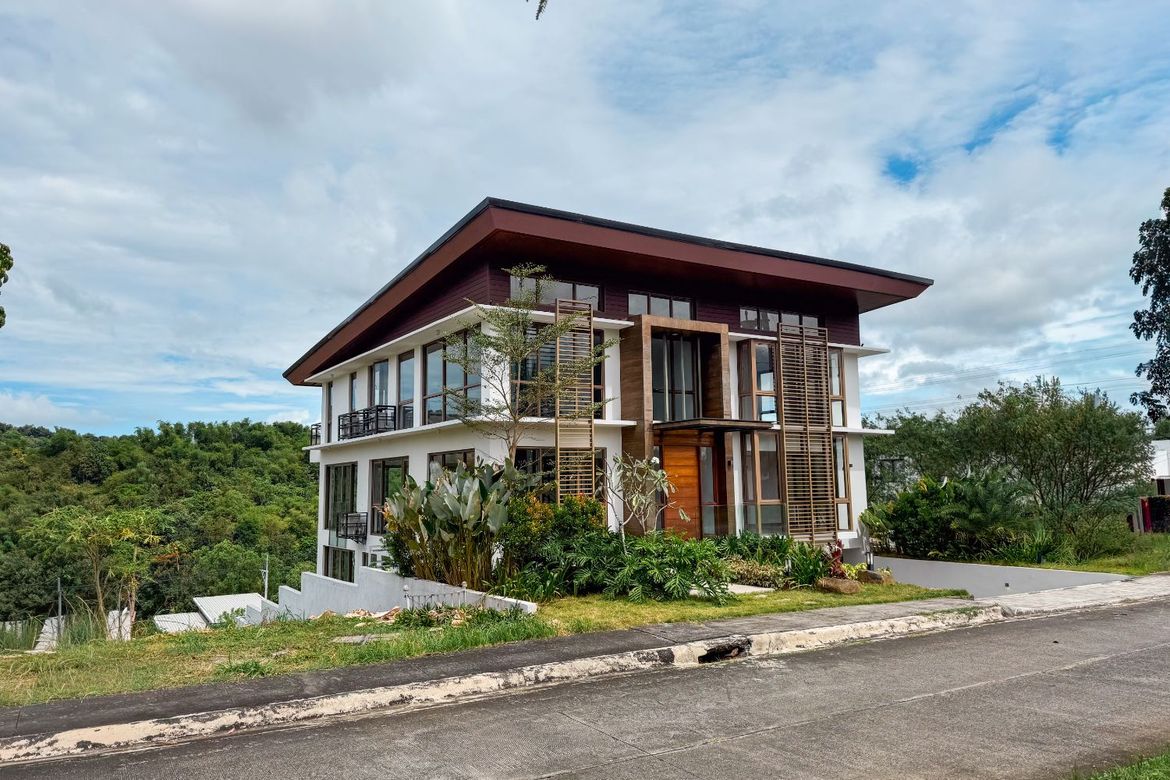 4 Bedroom House for Sale in San Juan, Antipolo, Rizal