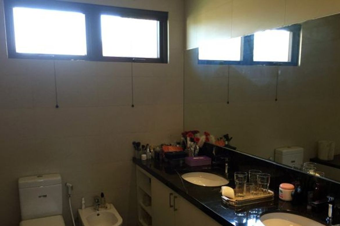 4 Bedroom House for Sale in San Lorenzo, Makati, Metro Manila near MRT-3 Ayala – photo 6