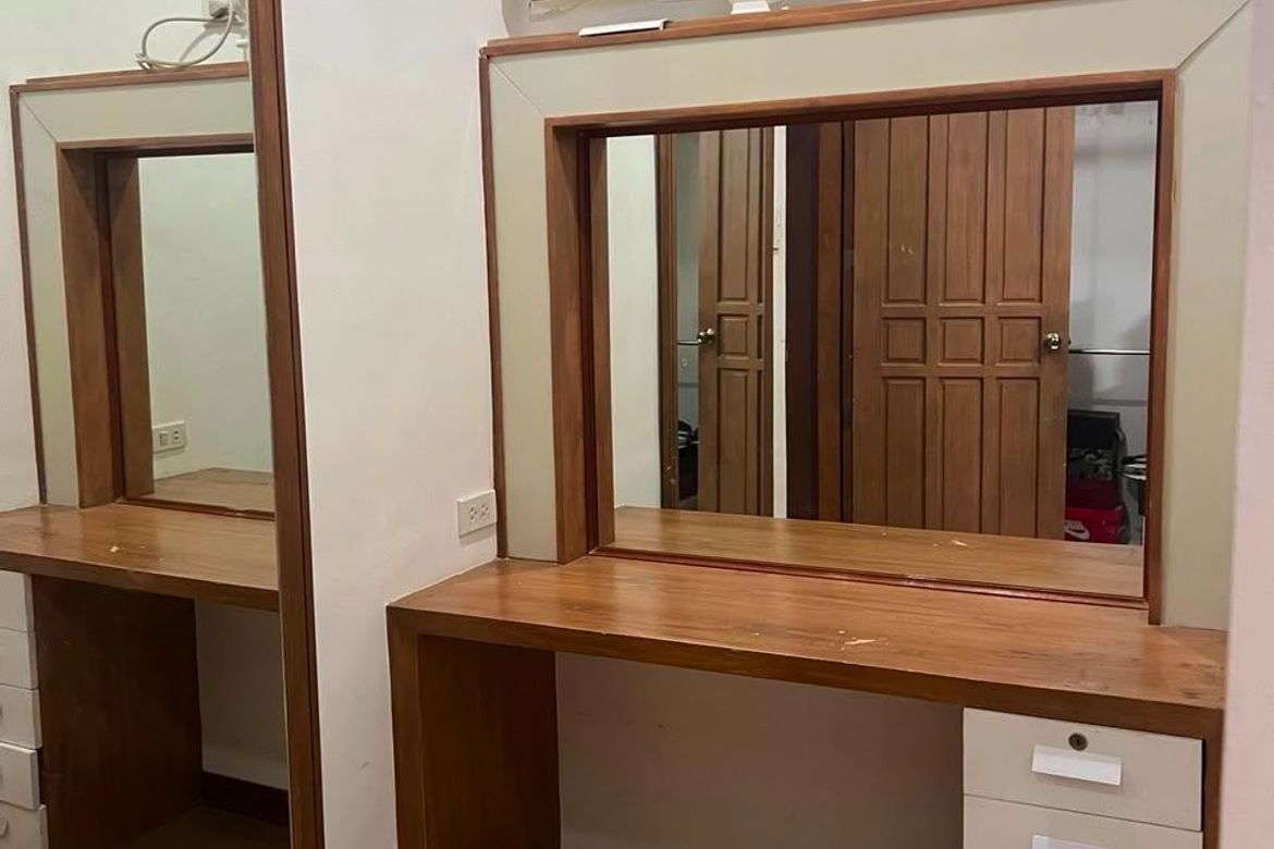 4 Bedroom House for Sale in San Lorenzo, Makati, Metro Manila near MRT-3 Ayala – photo 7