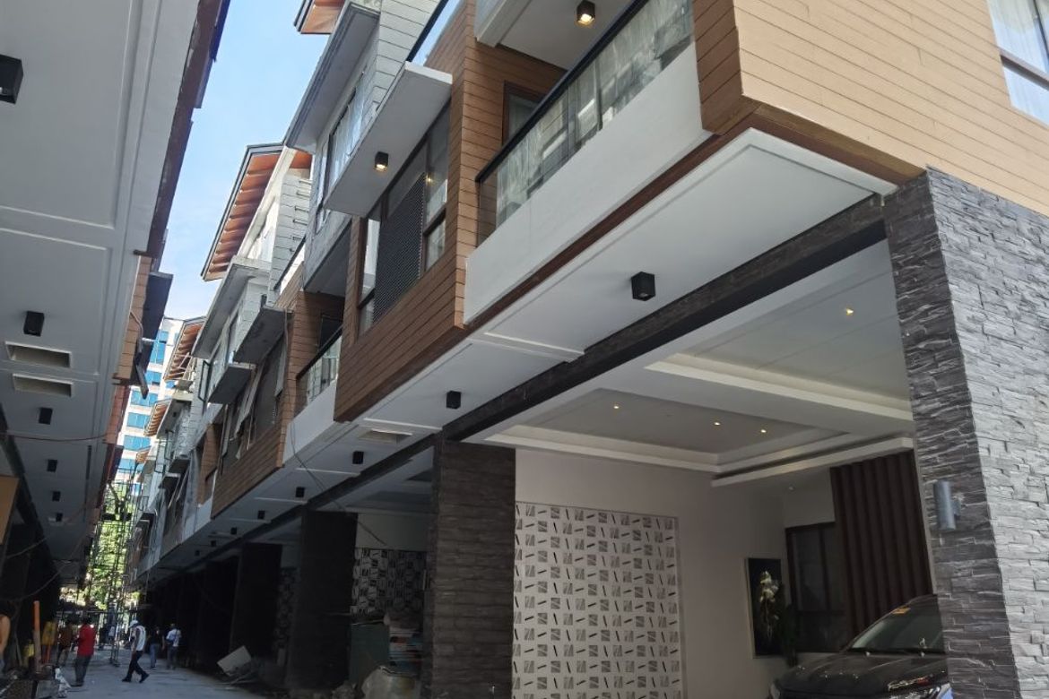 4 Bedroom House for Sale in San Miguel, Manila, Metro Manila near LRT-2 Legarda