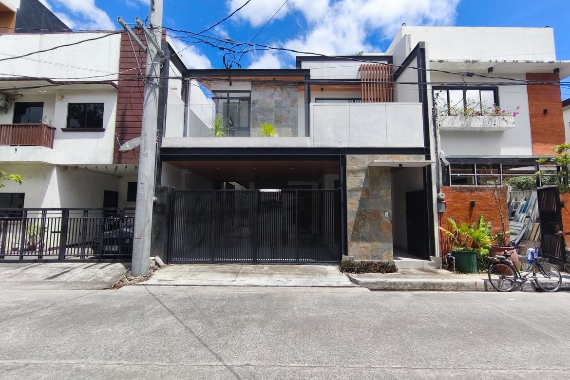 4 Bedroom House for Sale in San Miguel, Pasig, Metro Manila