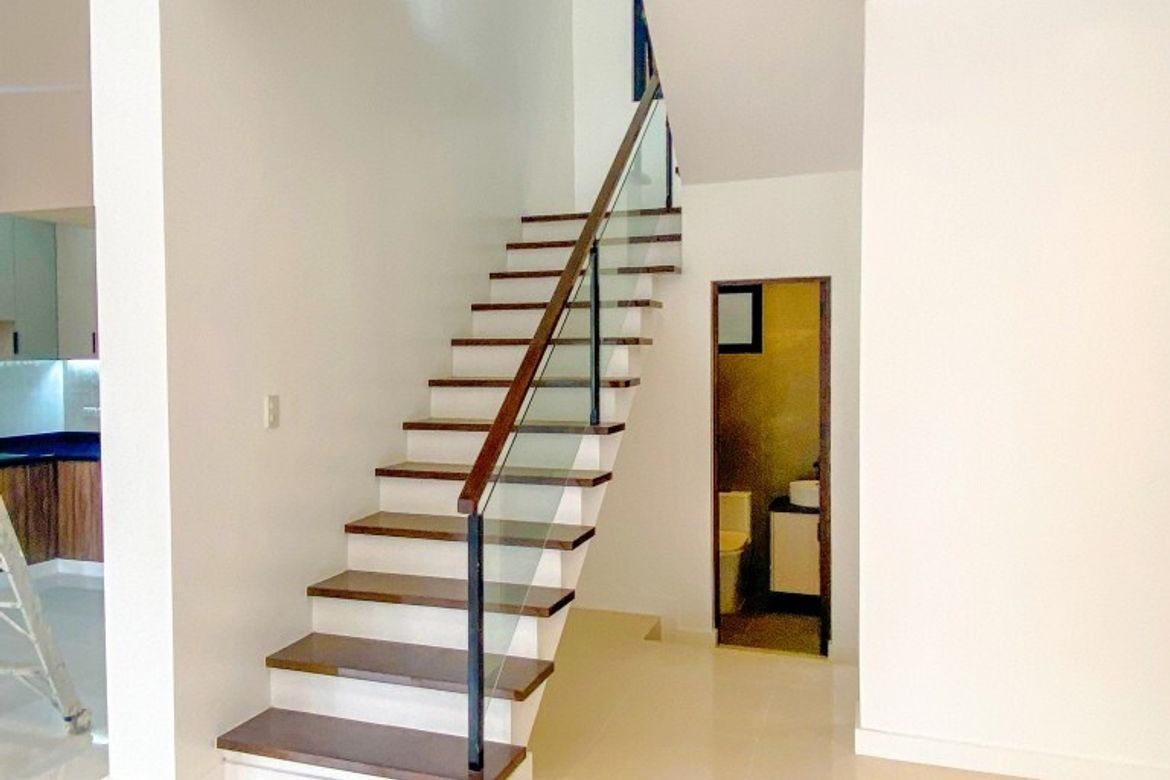 4 Bedroom House for Sale in San Miguel, Pasig, Metro Manila – photo 2