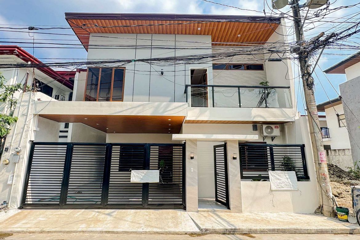 4 Bedroom House for Sale in San Miguel, Pasig, Metro Manila