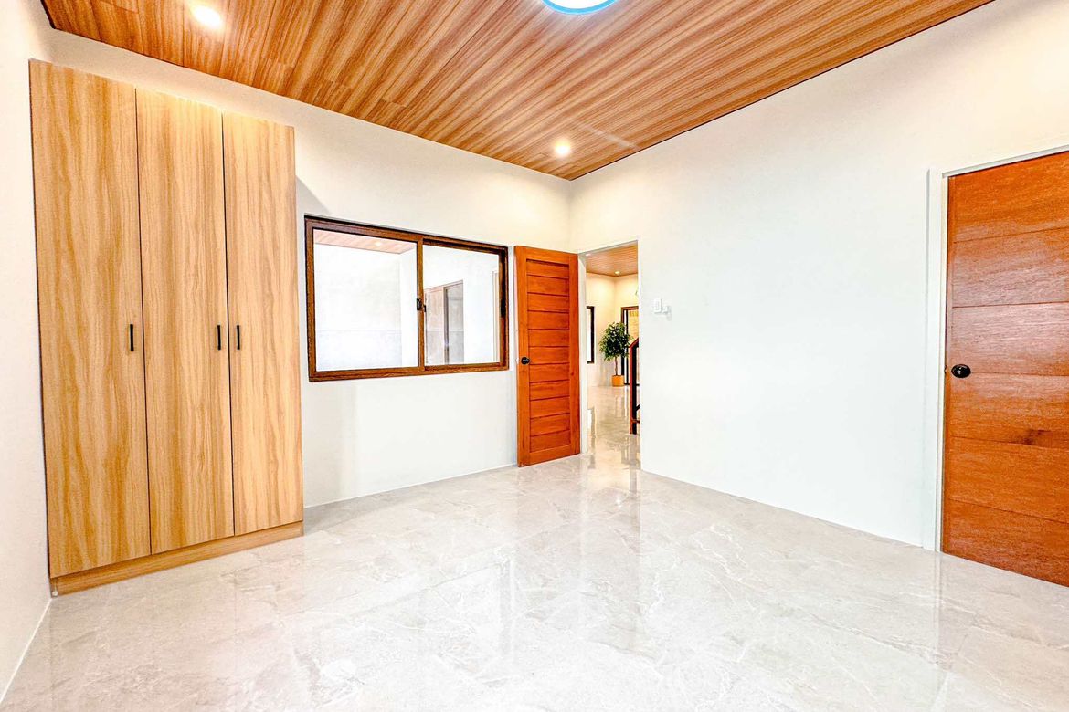 4 Bedroom House for Sale in San Miguel, Pasig, Metro Manila – photo 3