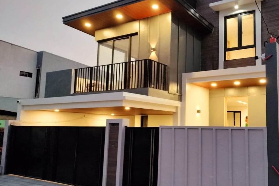 4 Bedroom House for Sale in San Miguel, Pasig, Metro Manila