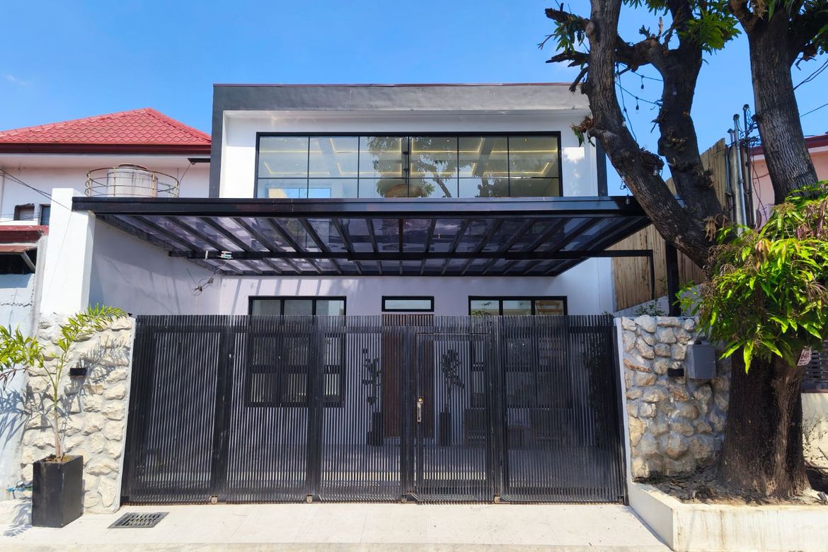 4 Bedroom House for Sale in San Miguel, Pasig, Metro Manila