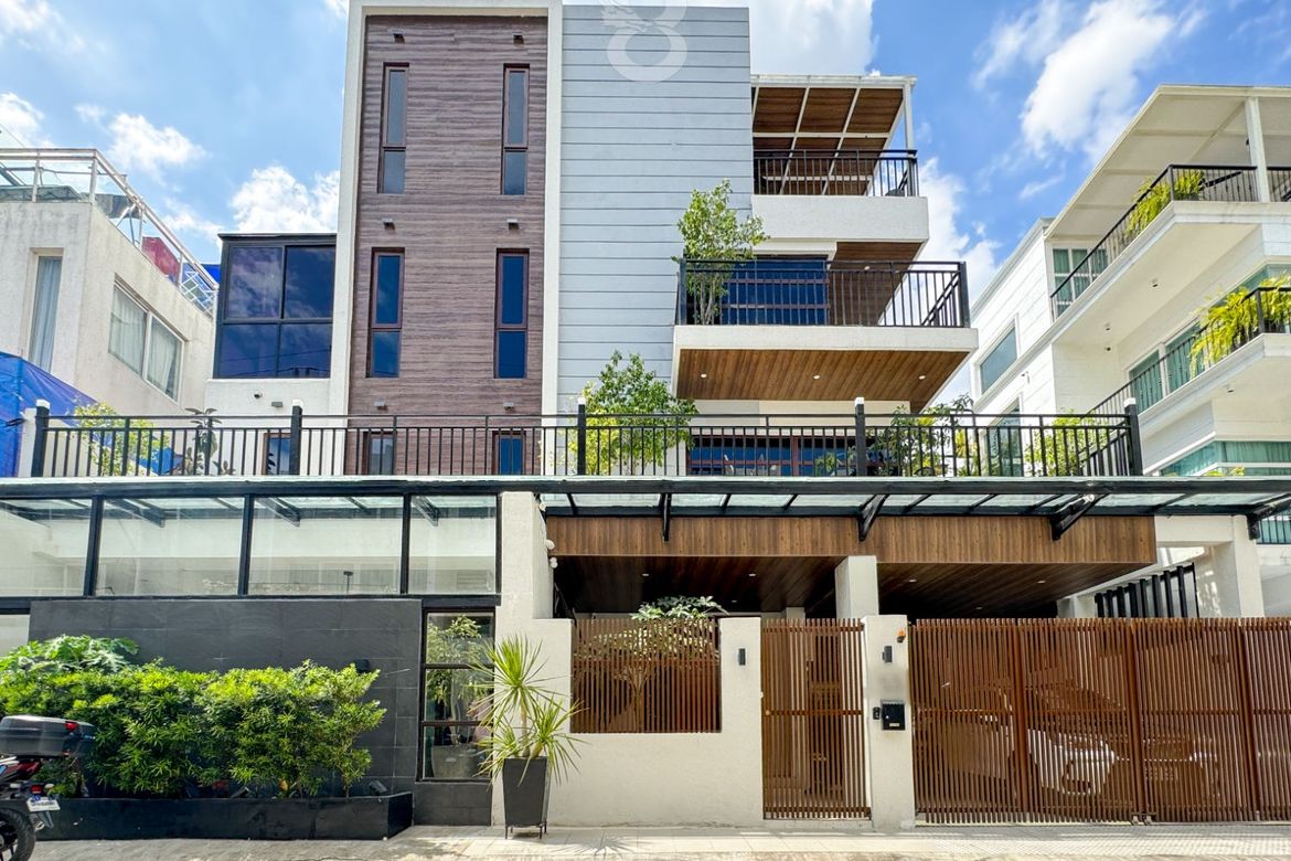 4 Bedroom House for Sale in San Miguel, Taguig, Metro Manila