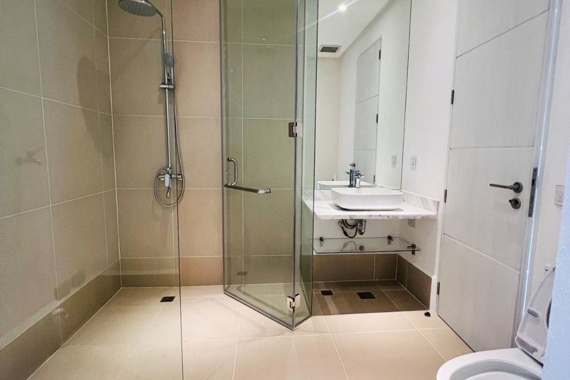 4 Bedroom House for Sale in San Miguel, Taguig, Metro Manila – photo 2