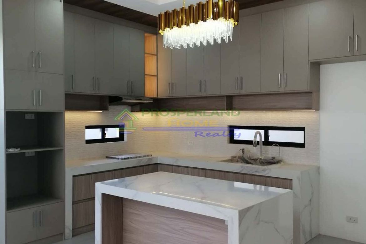 4 Bedroom House for Sale in San Nicolas, Pasig, Metro Manila – photo 4