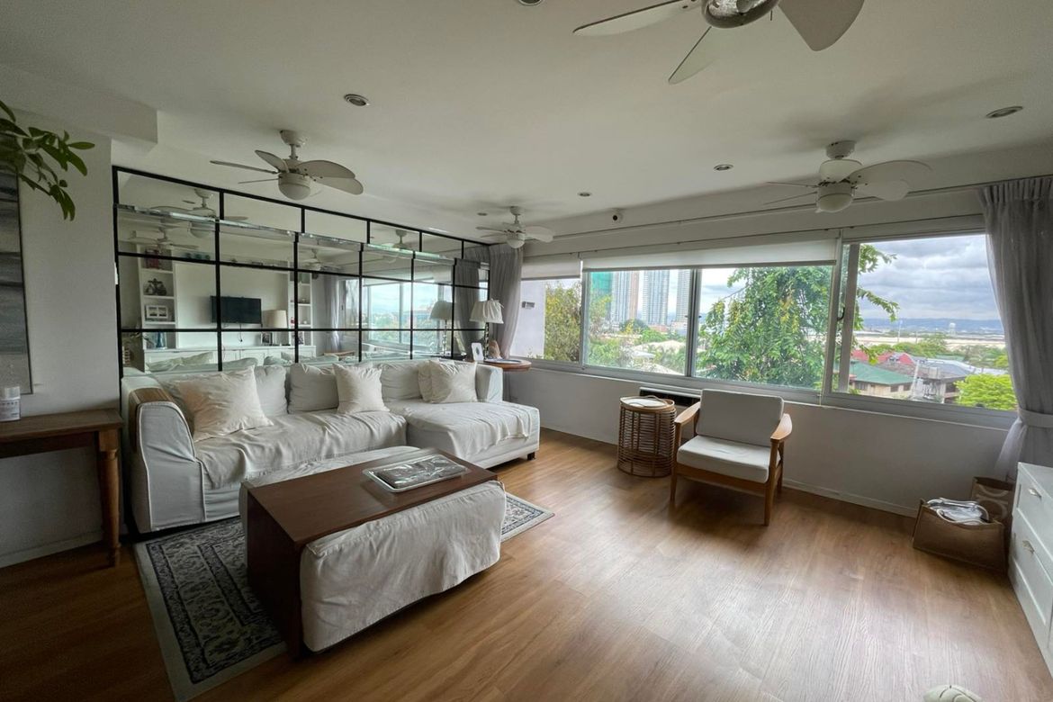 4 Bedroom House for Sale in San Nicolas, Pasig, Metro Manila