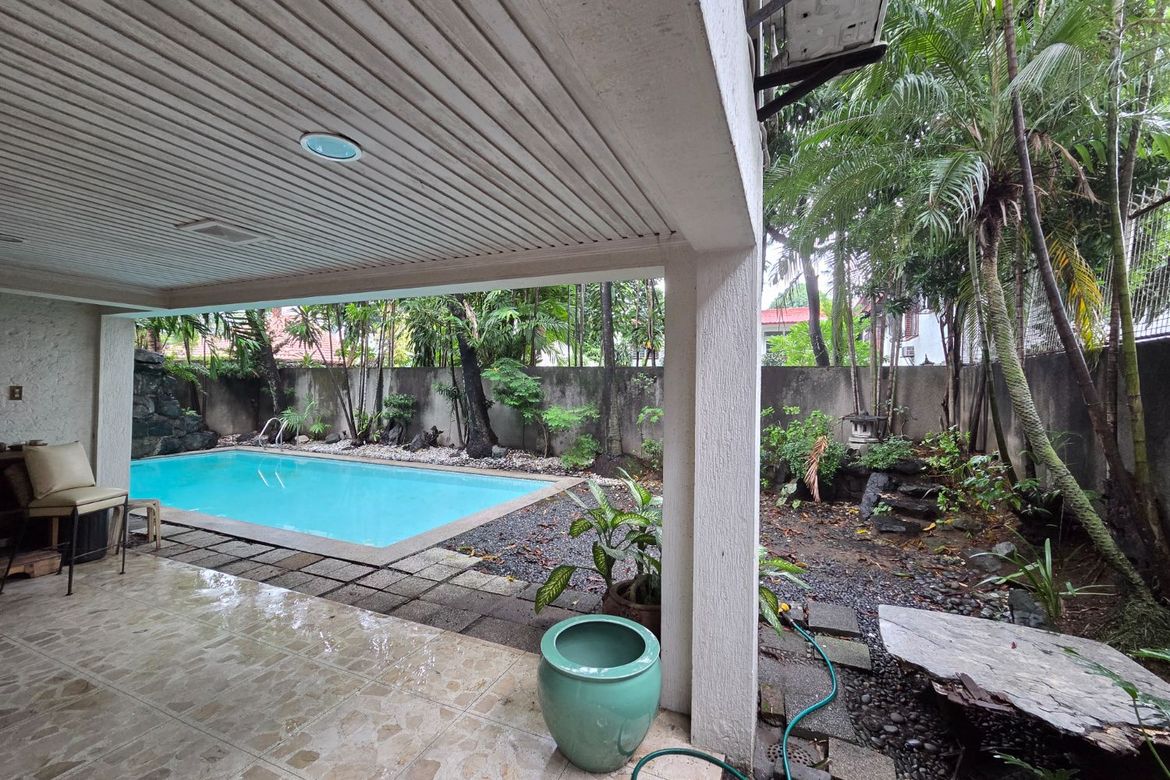 4 Bedroom House for Sale in San Nicolas, Pasig, Metro Manila