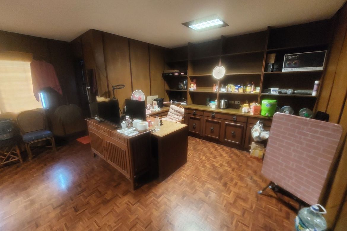4 Bedroom House for Sale in San Nicolas, Pasig, Metro Manila – photo 2