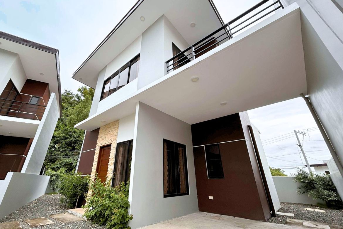 4 Bedroom House for Sale in Santa Cruz, Liloan, Cebu
