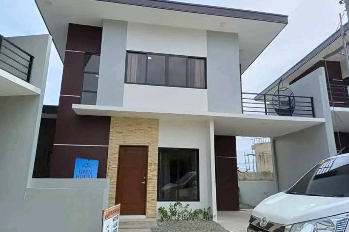 4 Bedroom House for Sale in Santa Cruz, Liloan, Cebu