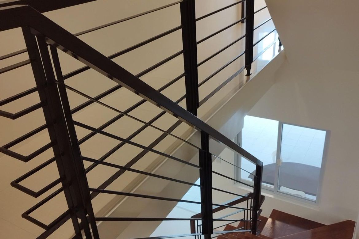 4 Bedroom House for Sale in Santa Cruz, Manila, Metro Manila near LRT-1 Doroteo Jose