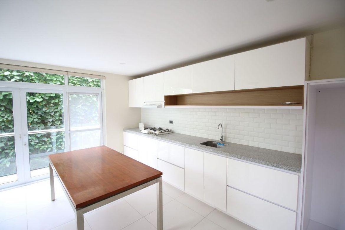 4 Bedroom House for Sale in Santa Cruz, Manila, Metro Manila near LRT-1 Doroteo Jose – photo 7