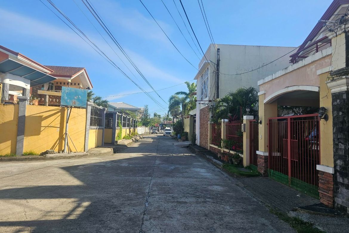 4 Bedroom House for Sale in Santa Filomena, Iloilo City, Iloilo – photo 2