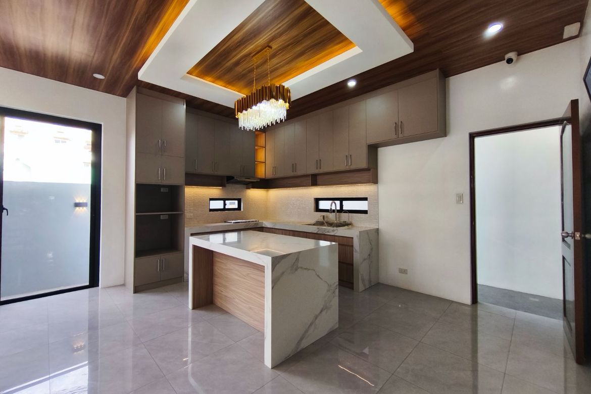 4 Bedroom House for Sale in Santa Lucia, Pasig, Metro Manila – photo 8