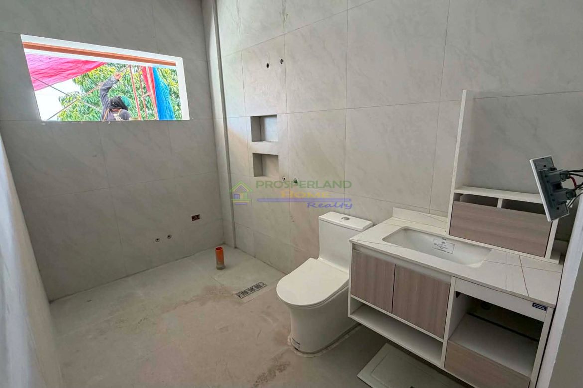 4 Bedroom House for Sale in Santa Rosa, Laguna – photo 4