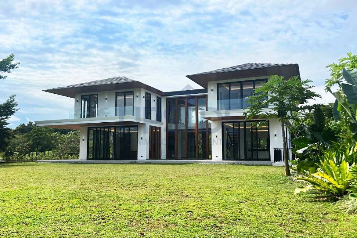 4 Bedroom House for Sale in SANTIERRA, Market Area, Santa Rosa, Laguna