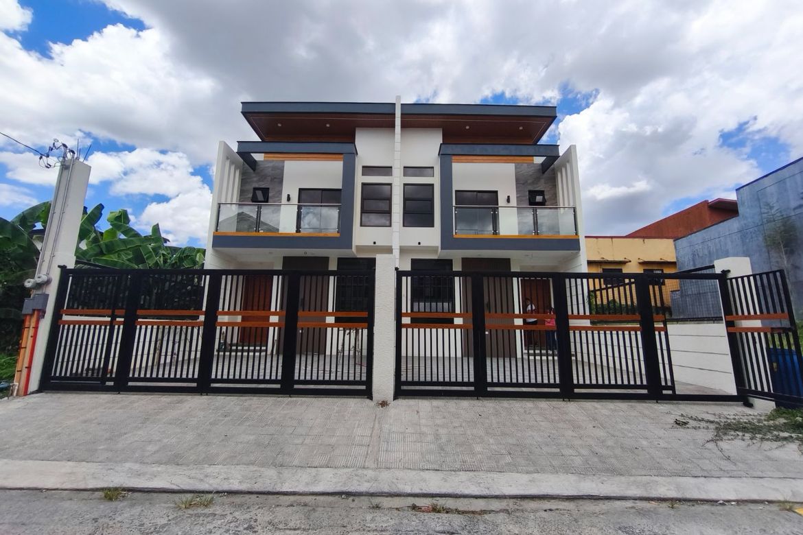 4 Bedroom House for Sale in Santo Domingo, Cainta, Rizal