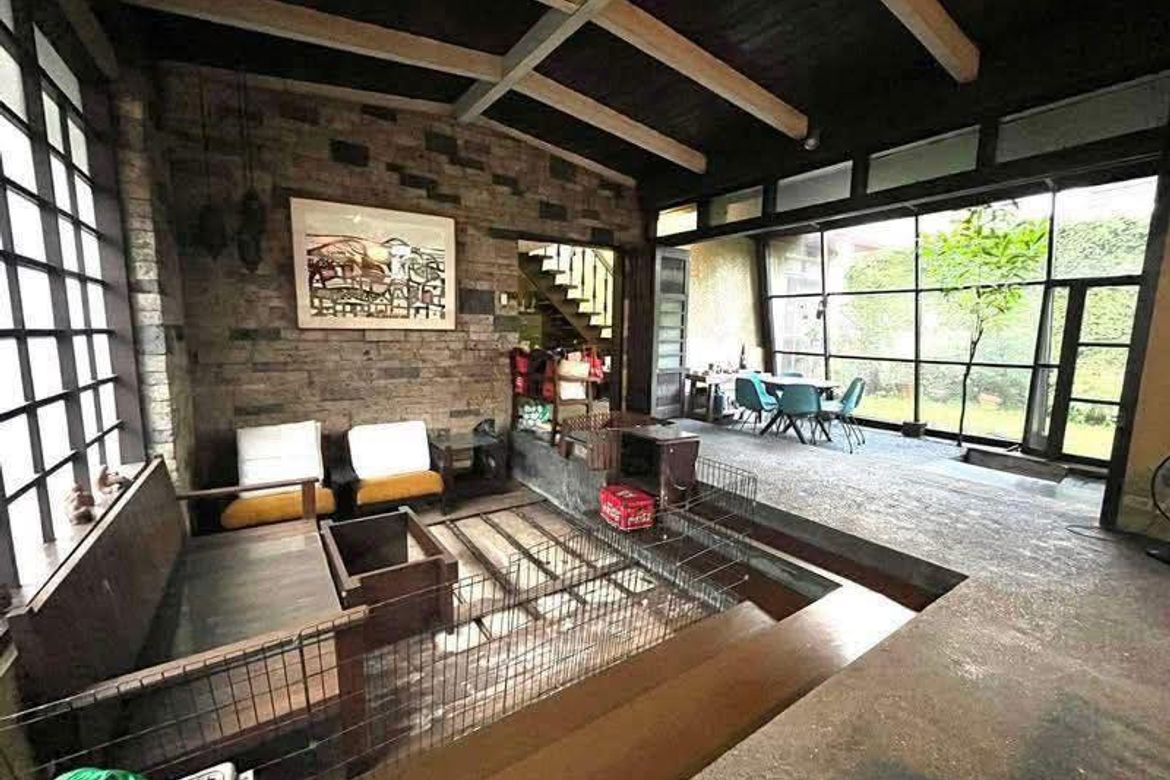 4 Bedroom House for Sale in Santo Domingo, Quezon City, Metro Manila