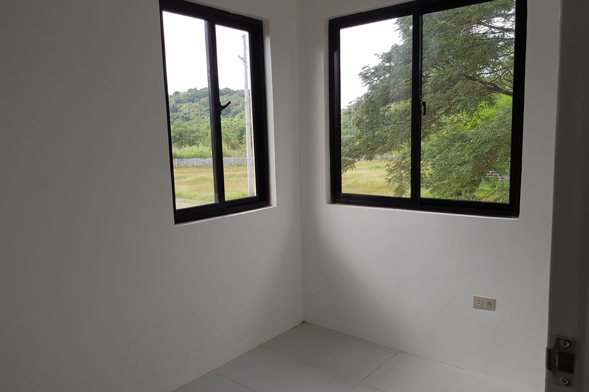 4 Bedroom House for Sale in Santo Domingo, Santa Rosa, Laguna – photo 8