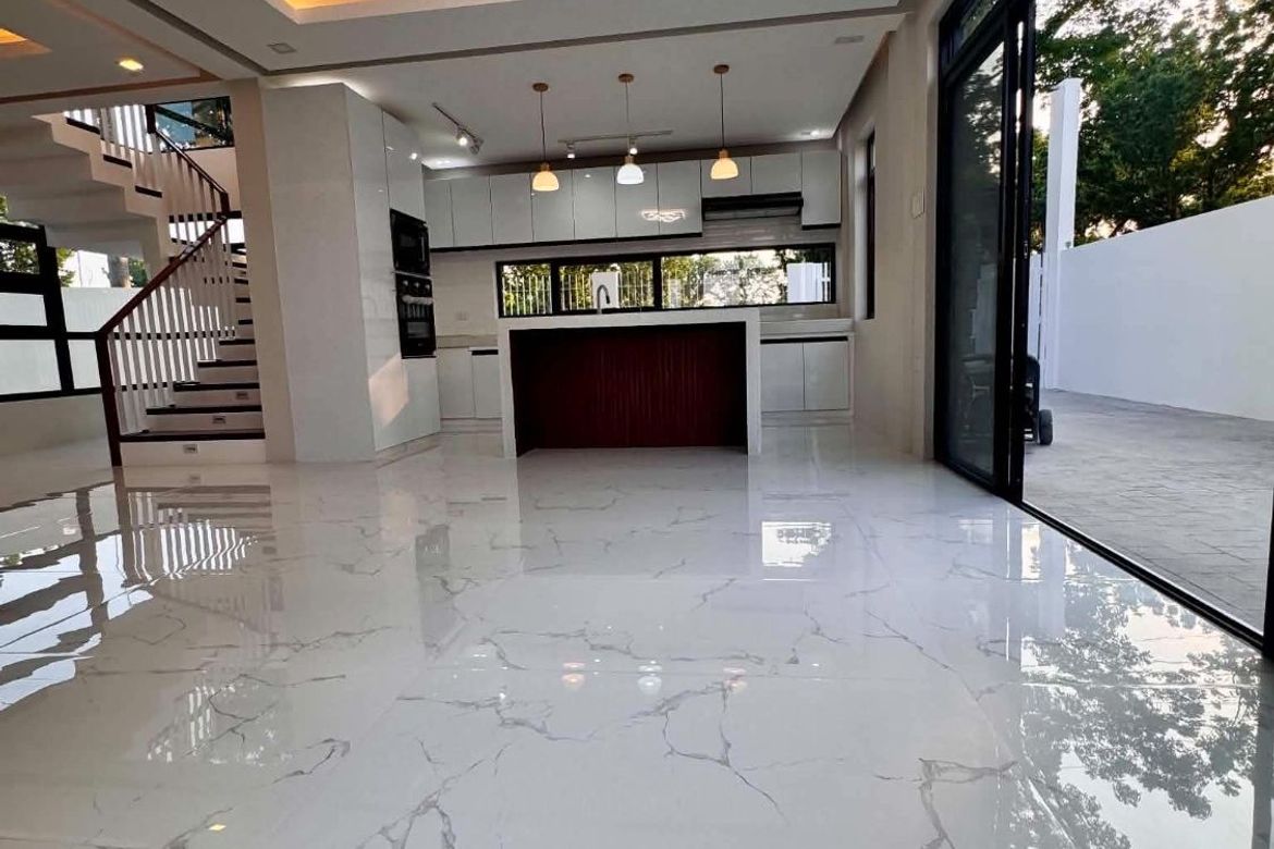 4 Bedroom House for Sale in Santo Rosario, San Fernando, Pampanga – photo 2