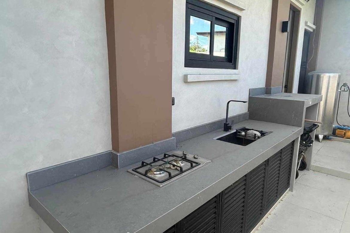 4 Bedroom House for Sale in Santo Rosario, San Fernando, Pampanga – photo 8