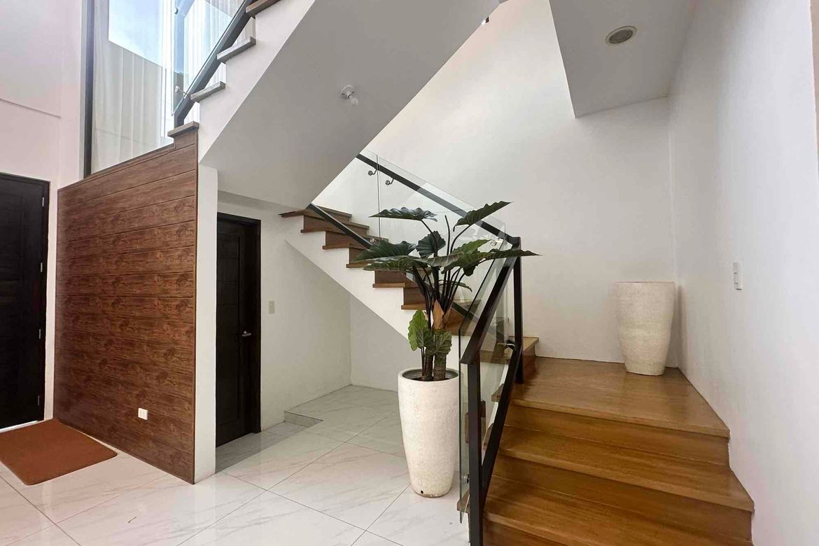 4 Bedroom House for Sale in Santo Rosario, San Fernando, Pampanga – photo 8