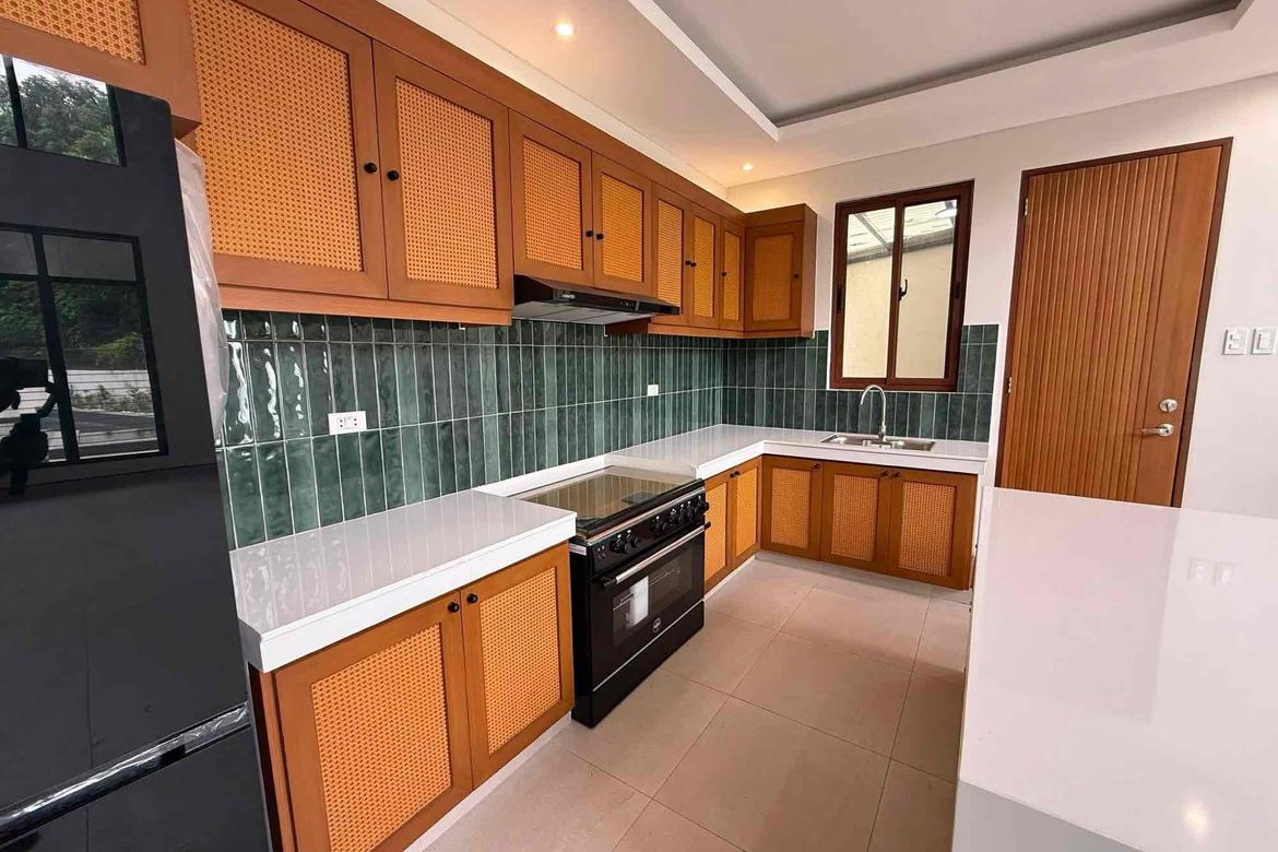 4 Bedroom House for Sale in Santo Rosario, San Fernando, Pampanga – photo 4